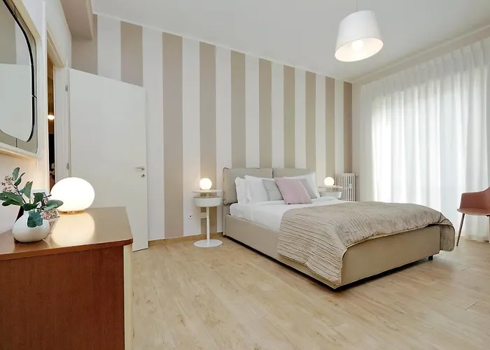 Elegant 3-Bed 10' Termini Wi-Fi Ac
